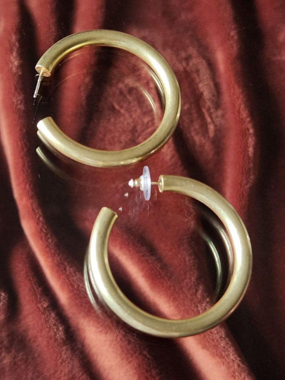 Madewell matte gold large "C hoop" earrings. - Picture 3 of 3